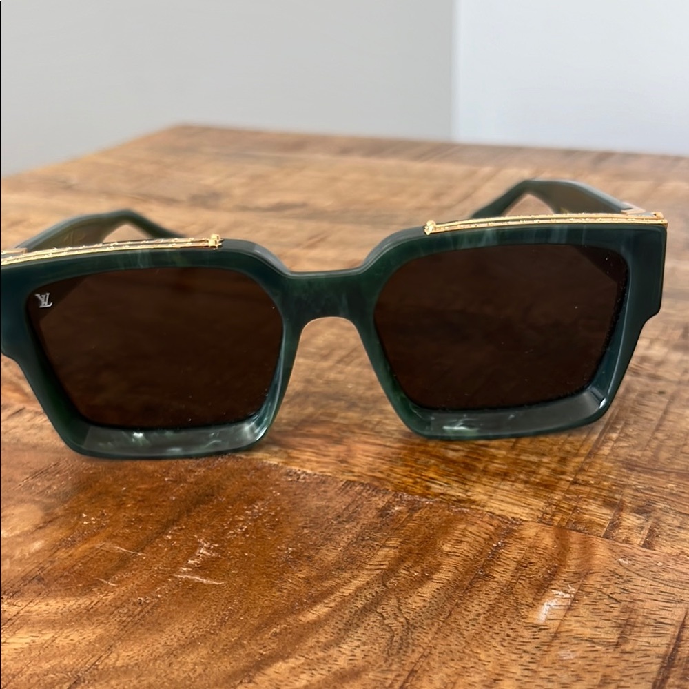 Louis Vuitton Green Square Sunglasses Bold Design